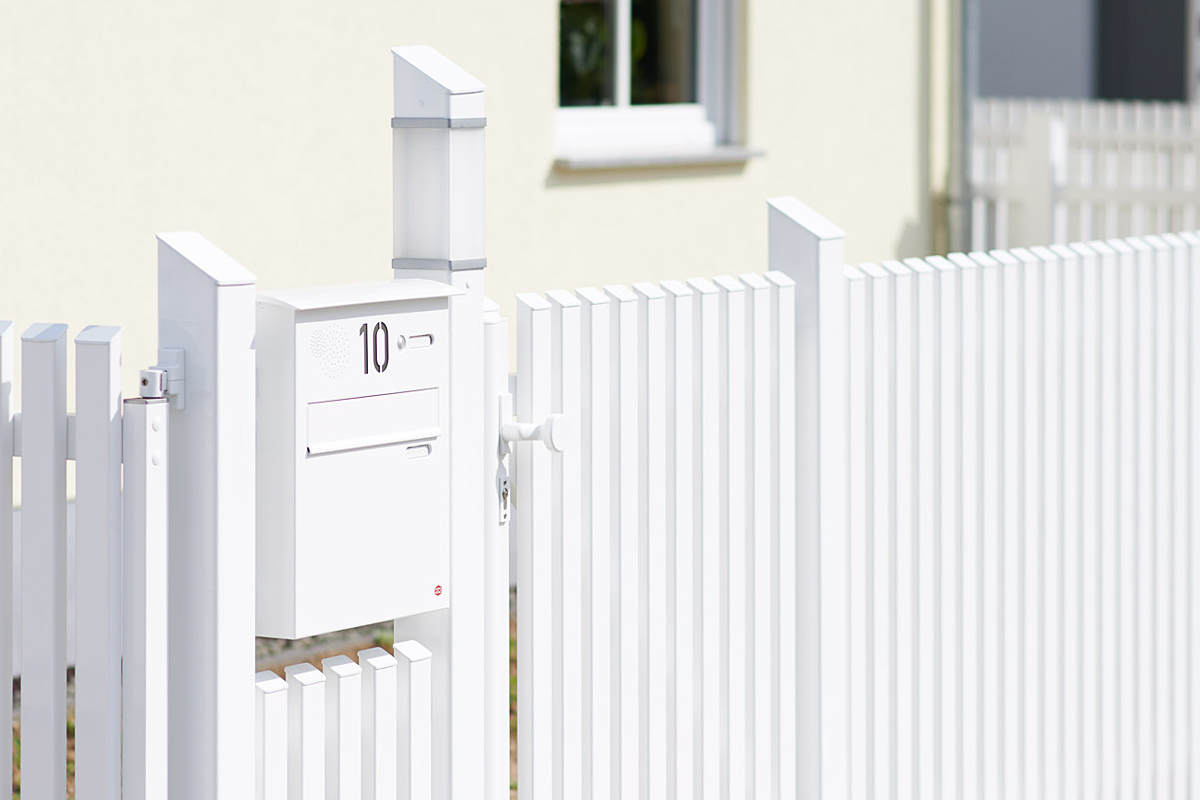 Accessories for your railing fence