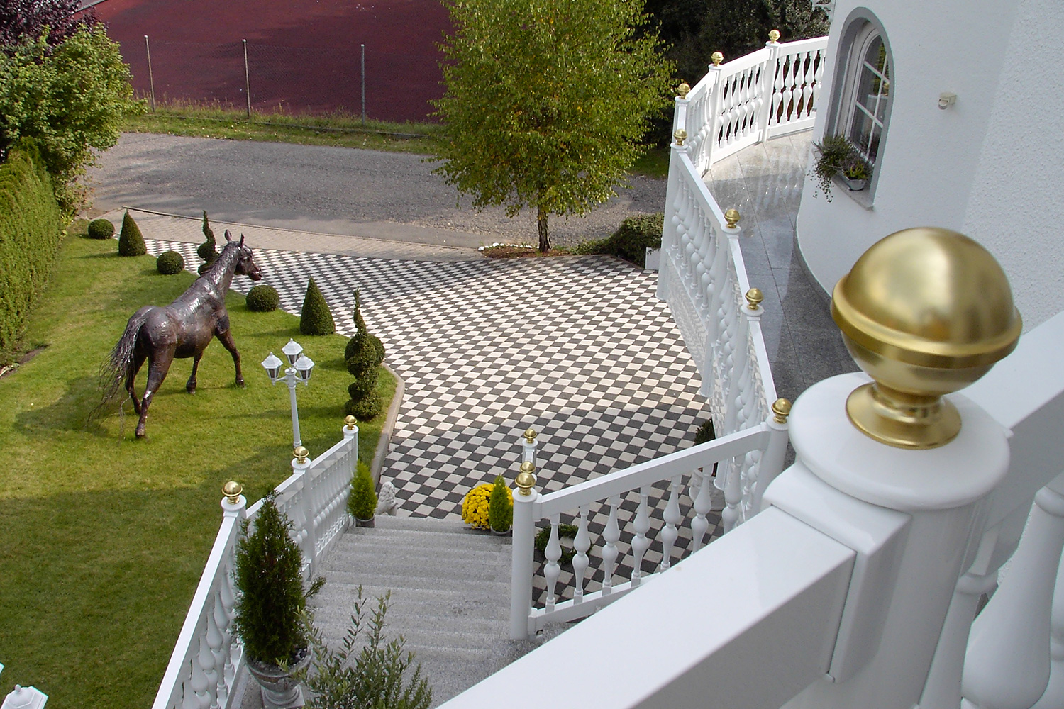 BALUSTRADE